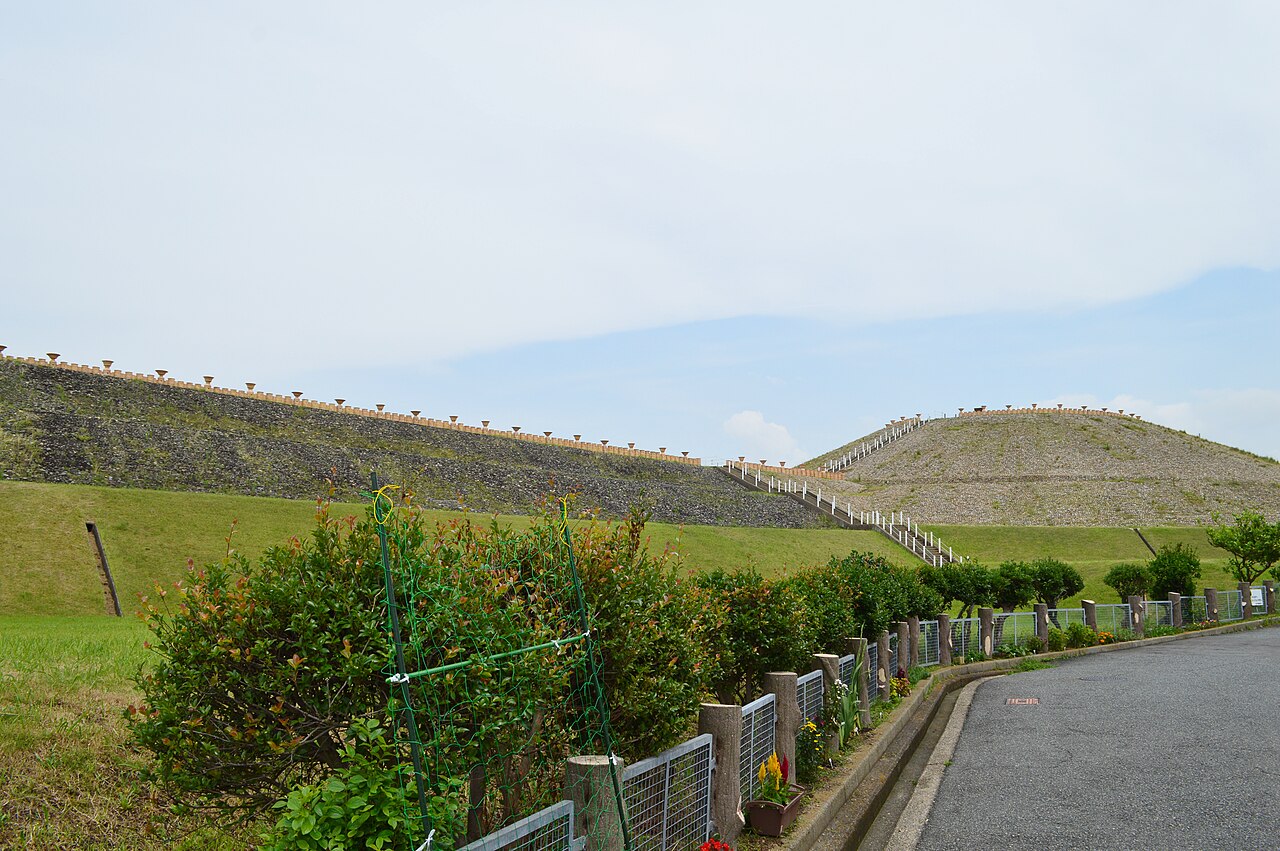 五色塚古墳の写真
