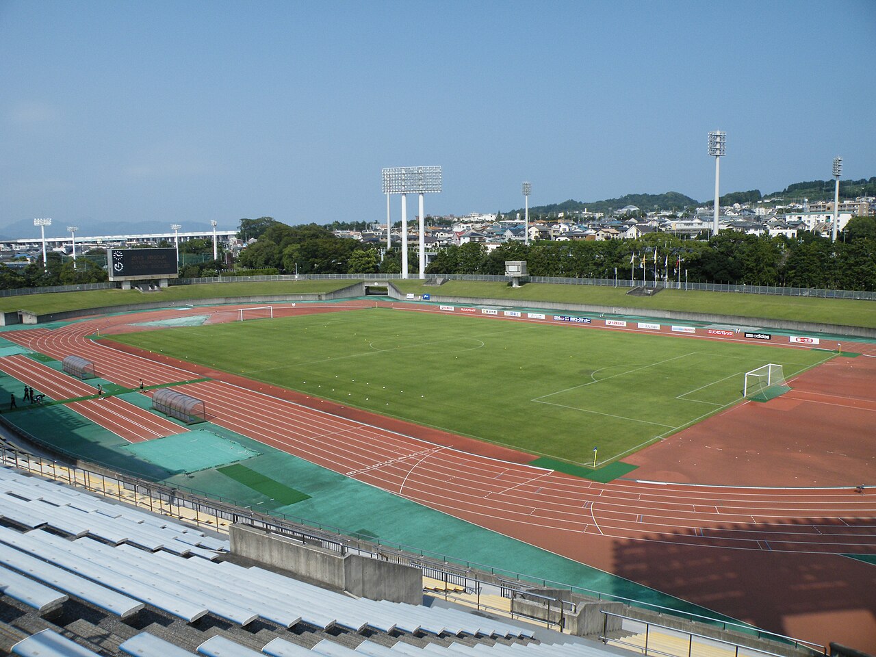 静岡県草薙総合運動場陸上競技場の写真