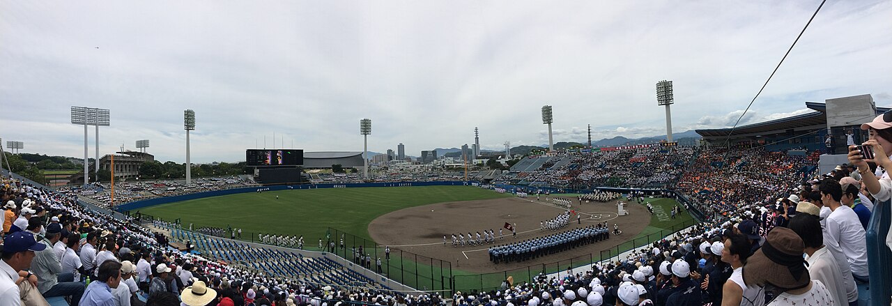 静岡県草薙総合運動場硬式野球場の写真